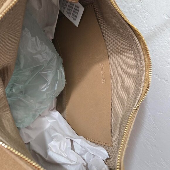MADEWELL: The Essential Sling Crossbody Bag - Picture 7 of 8